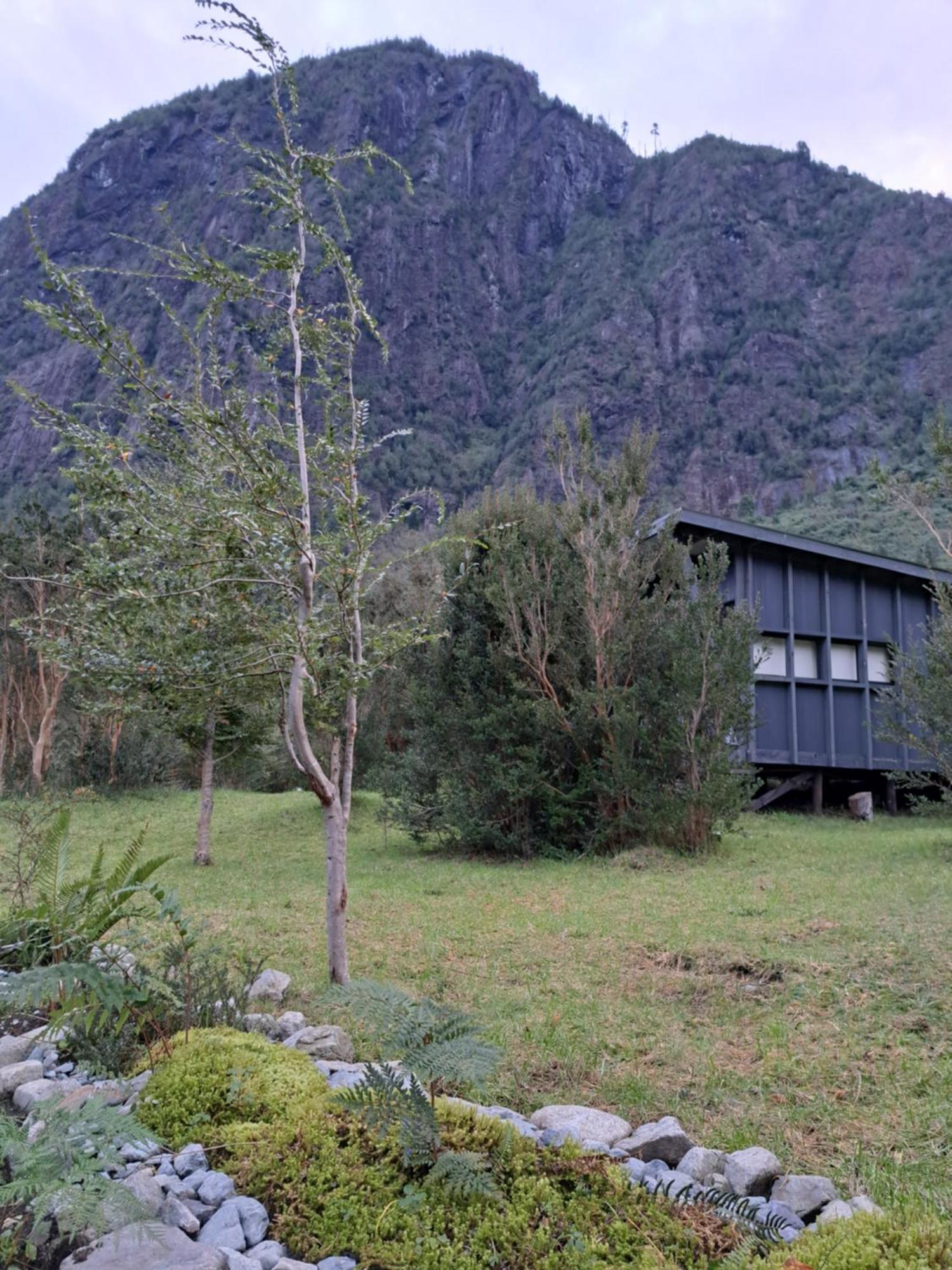 Base Puelo Hotel Cochamo Exterior photo
